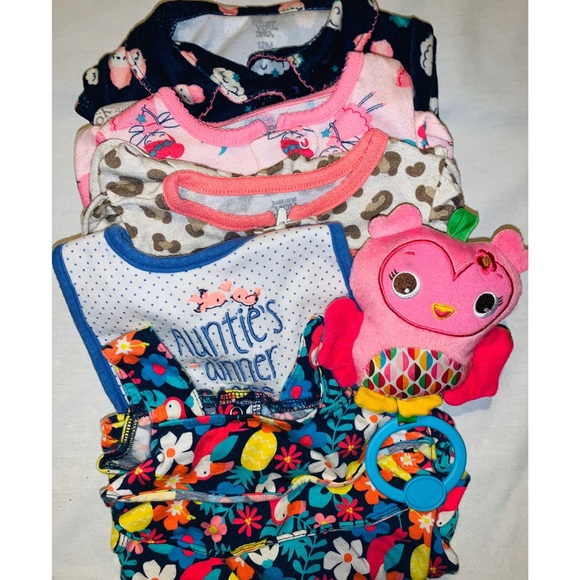 💔SOLD 12 Month Carters Bundle! 💜 - Picture 1 of 7